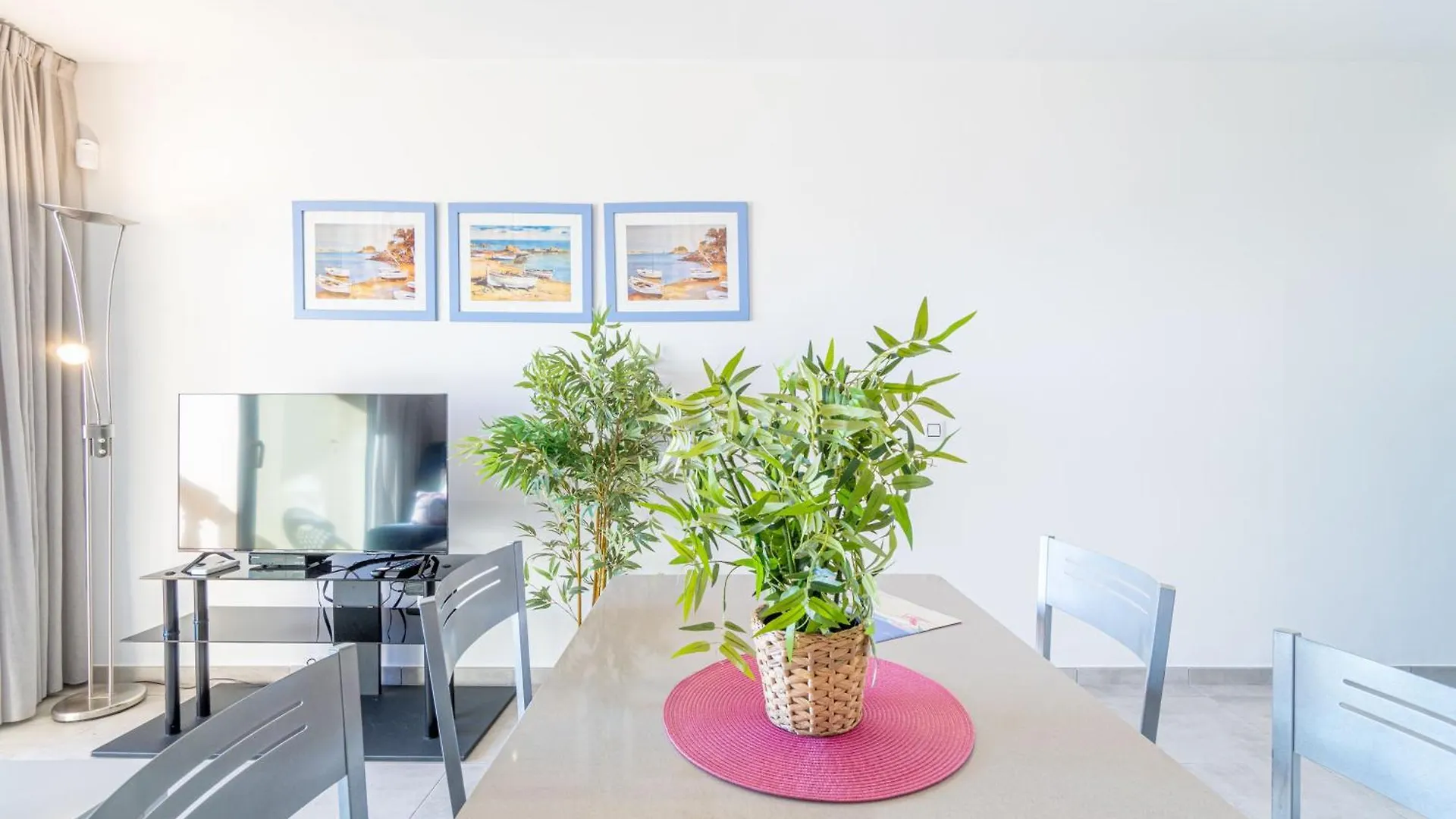 Apart-Rent Apartment Bahia 0017 엠푸리아브라바